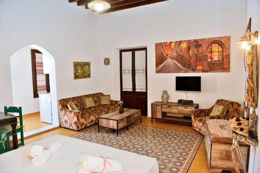 Meandros Suite In Old Town Rhodes City Esterno foto